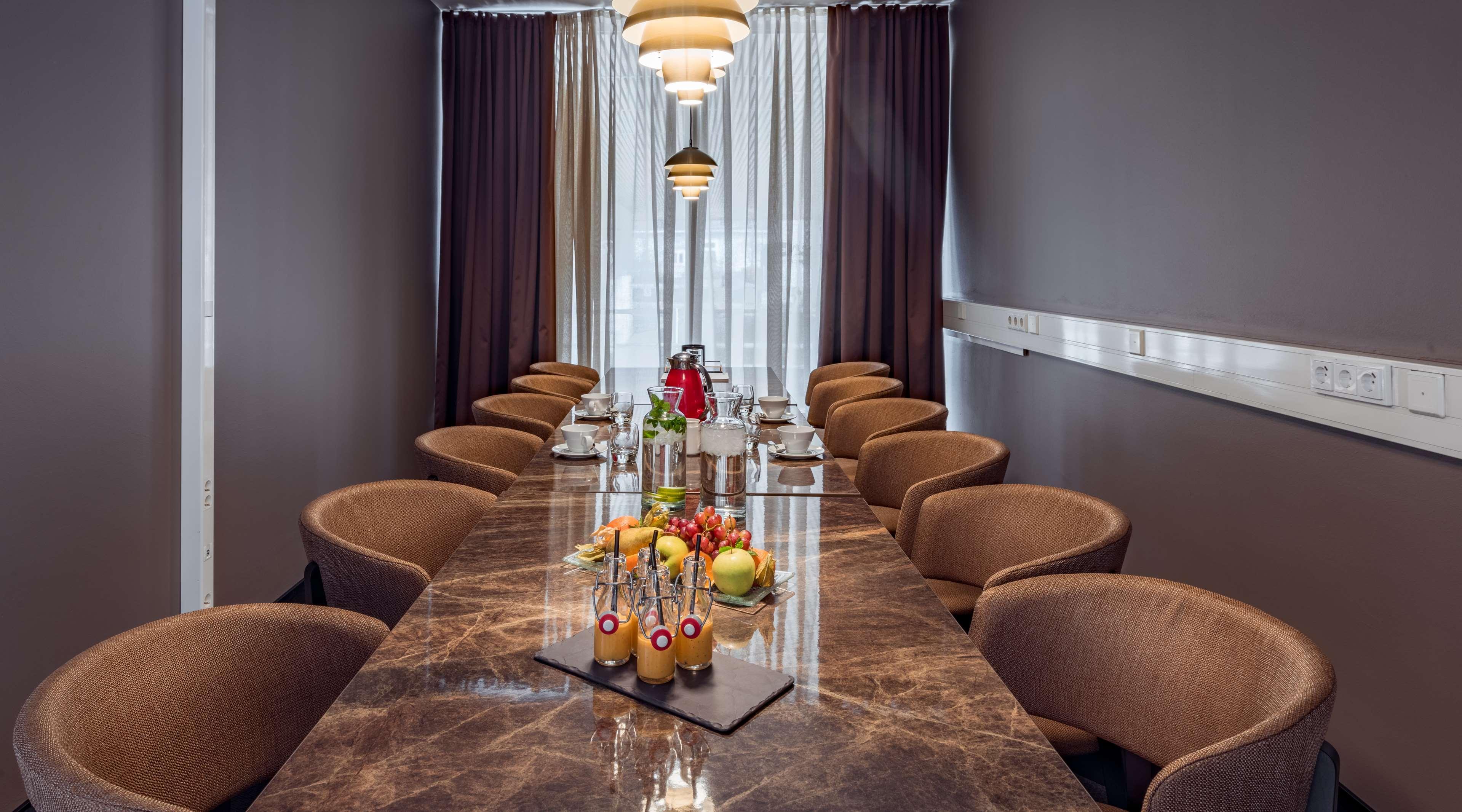 Hotel Radisson Blu Marina Palace Hotel, 4*