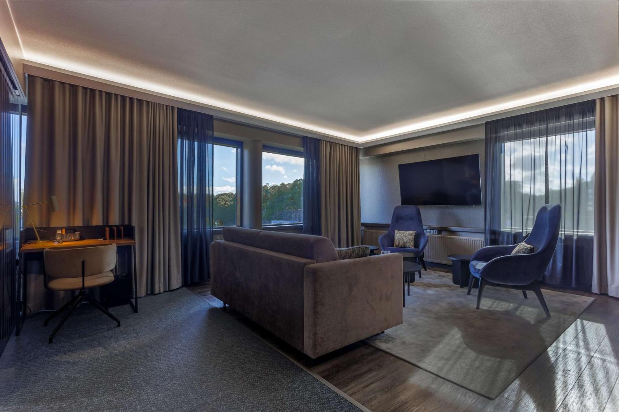 Radisson Blu Marina Palace Hotel, 4* Turku